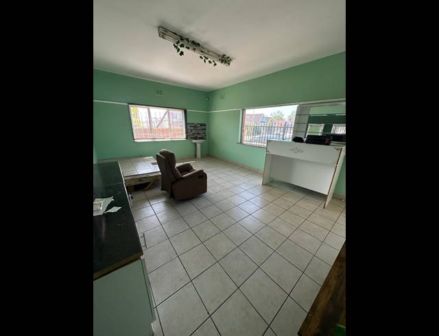 65M² BUSINESS TO LET IN PIETERMARITZBURG CENTRAL